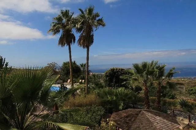 Charmantes Ferienhaus In Guia De Isora Mit Garten