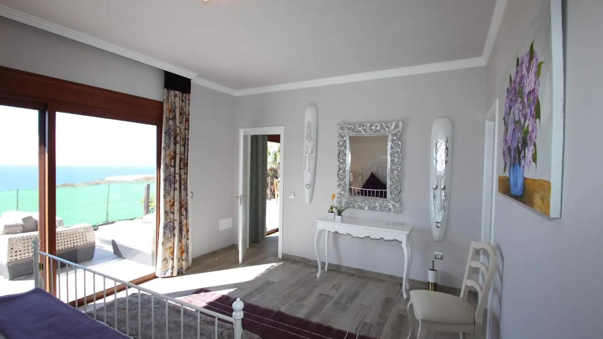 Charmantes Ferienhaus In Guia De Isora Mit Garten